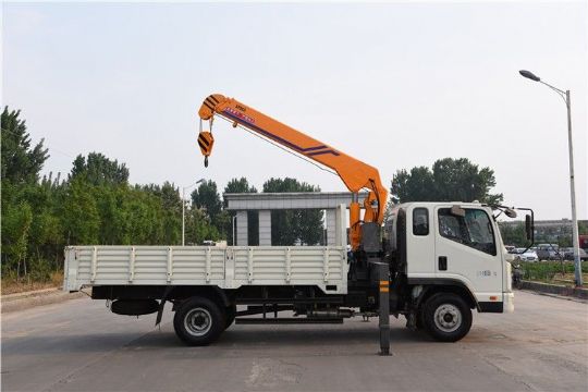 點擊查看詳細信息<br>標(biāo)題：5噸凱馬隨車吊3節(jié)臂 閱讀次數(shù)：2849