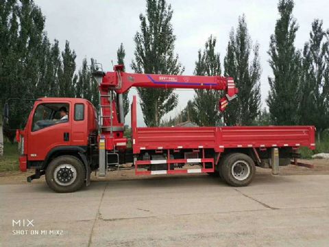 點(diǎn)擊查看詳細(xì)信息<br>標(biāo)題：8噸東風(fēng)隨車吊 閱讀次數(shù)：2110