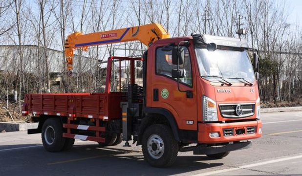 點(diǎn)擊查看詳細(xì)信息<br>標(biāo)題：3.2噸大運(yùn)隨車吊 閱讀次數(shù)：2132