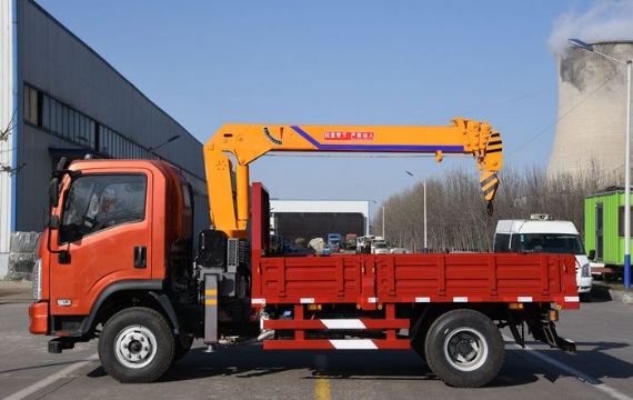 點(diǎn)擊查看詳細(xì)信息<br>標(biāo)題：4噸大運(yùn)隨車吊 閱讀次數(shù)：2107